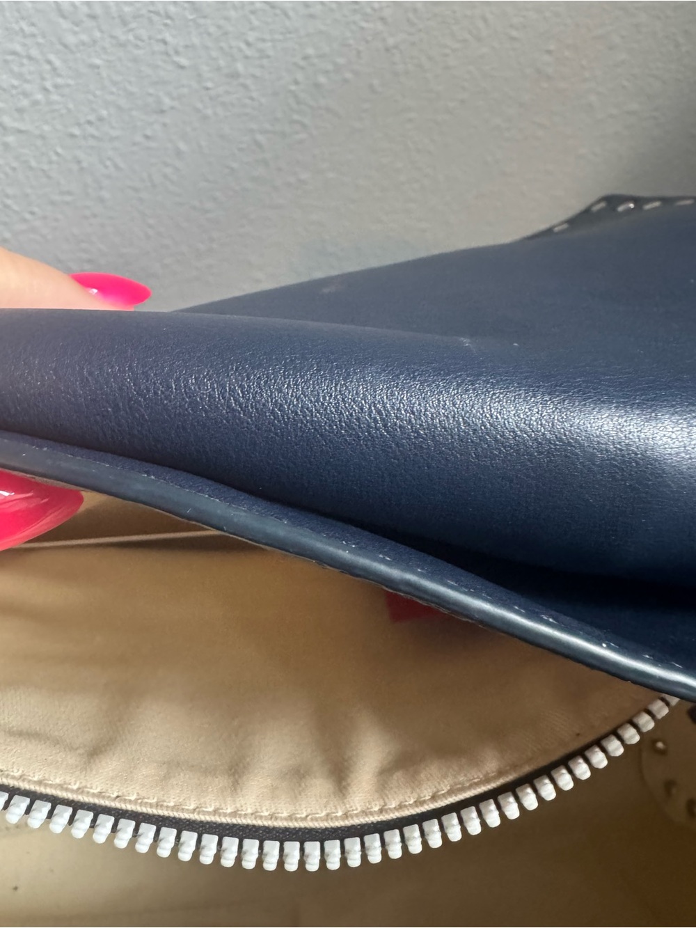 GUC Valentino Navy and White Studded Leather Shoulder Bag - Picture 9 of 13